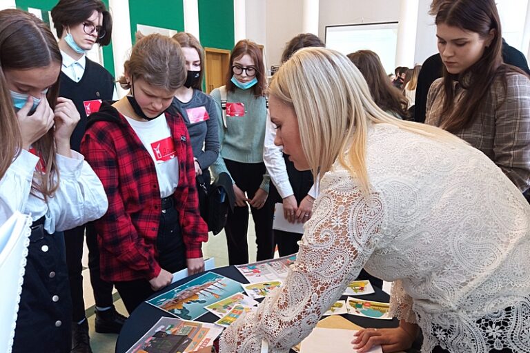 Forum school. Школьники Лидер года. Открытие форума молодежи. Юность Пенза.